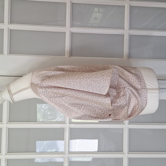 Lucy Paris Katia Leopard Twist Top - Blush - Picture 7 of 15